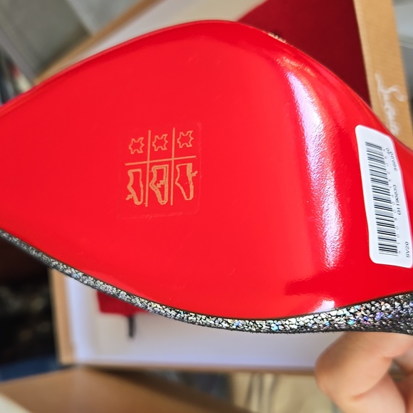 Christian Louboutin "Iriza 100 Nappa Mica" - Picture 8 of 11